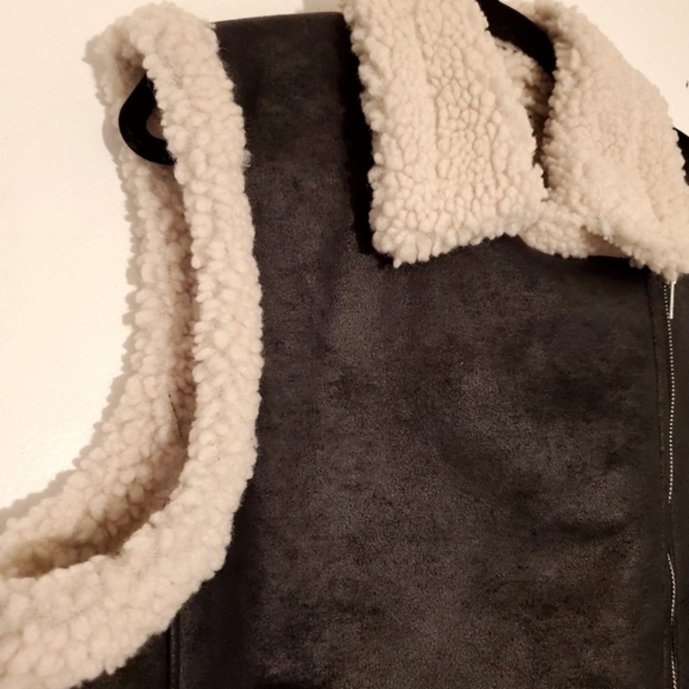 Noisy May Sherpa Zipup Vest Jacket Black Zipper Pockets Size Medium NWT - Picture 3 of 12